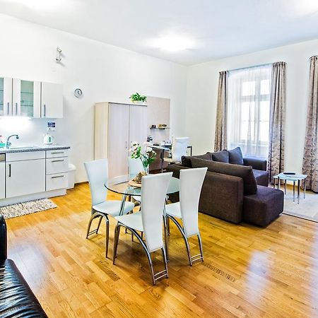 Central Apartmany Biela Street Братислава Экстерьер фото