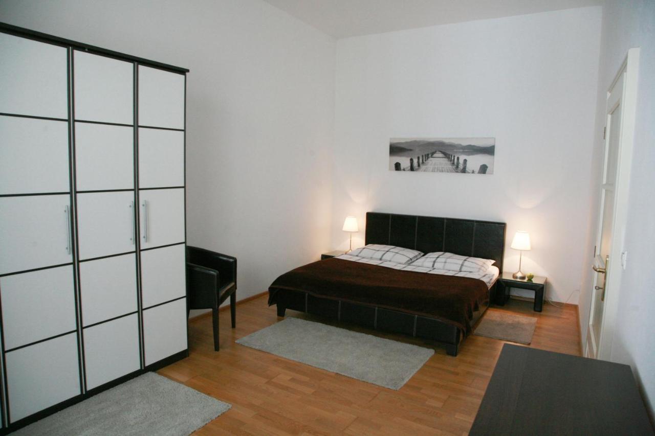 Central Apartmany Biela Street Братислава Экстерьер фото