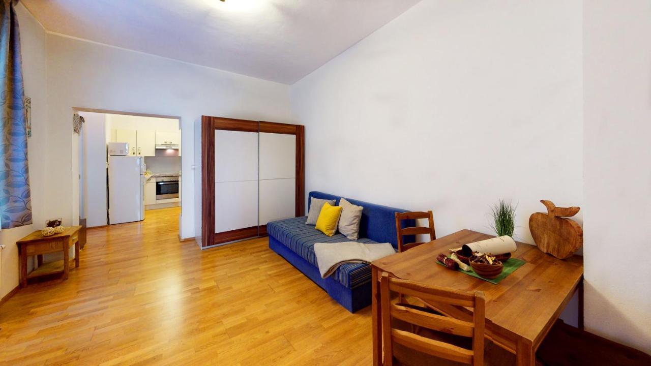 Central Apartmany Biela Street Братислава Экстерьер фото