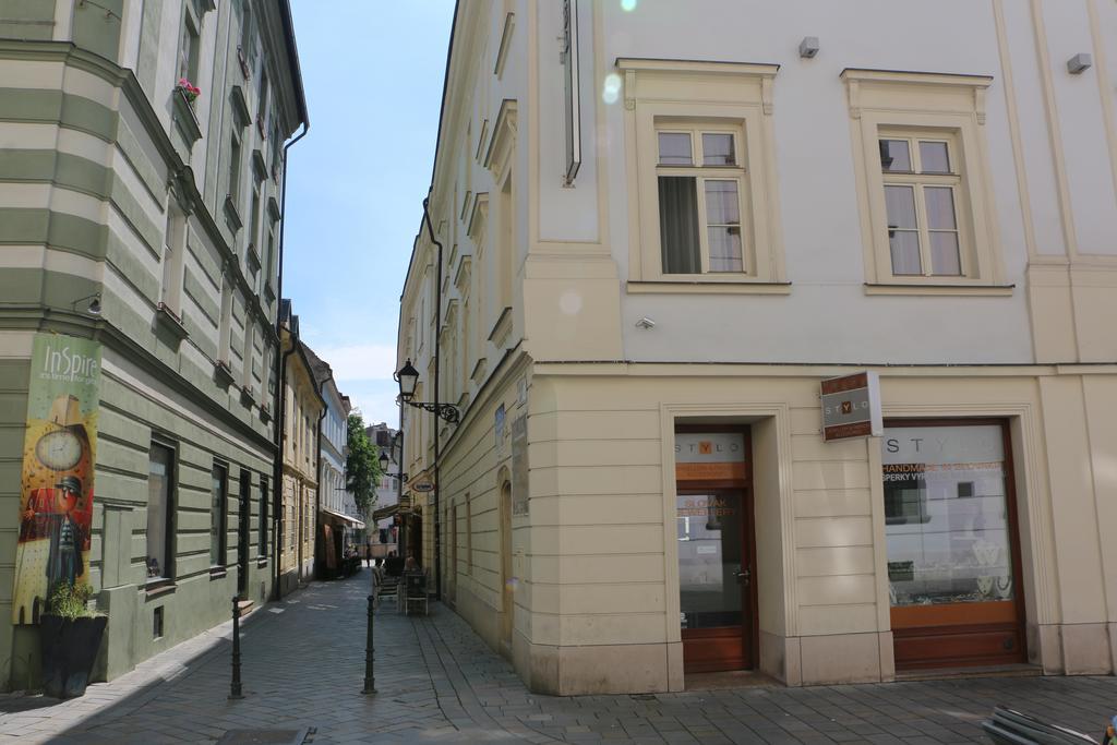 Central Apartmany Biela Street Братислава Экстерьер фото